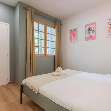 Avec Parking, Vieux Appartement