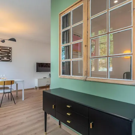 Appartement Avec Parking, Vieux *