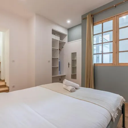 Appartement Avec Parking, Vieux *